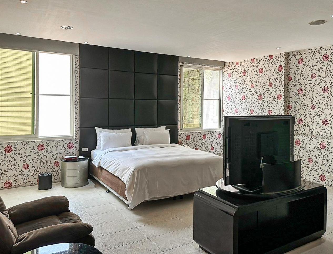 All-Ur Boutique Motel-Jhu Shan Branch Чжушань Экстерьер фото