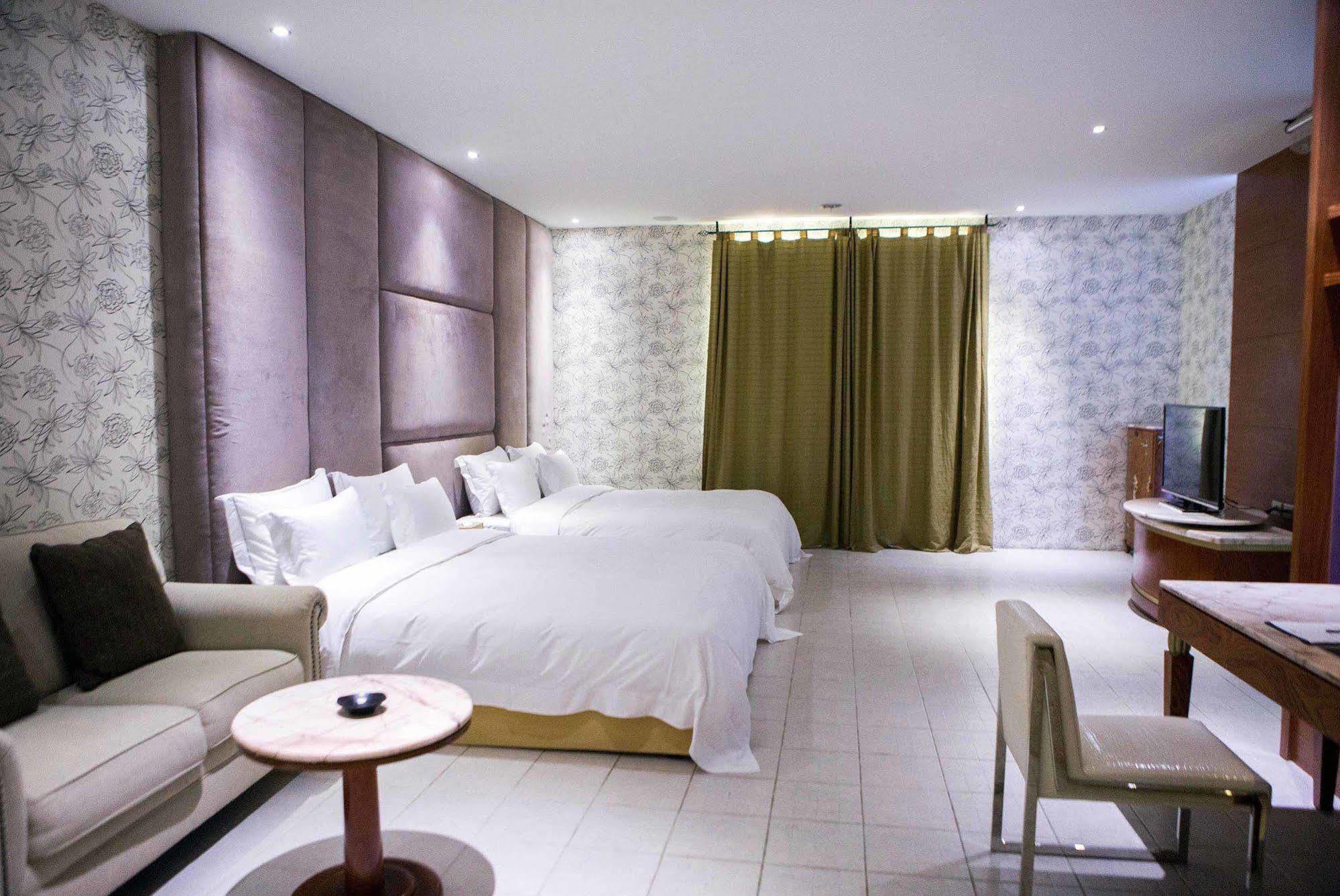 All-Ur Boutique Motel-Jhu Shan Branch Чжушань Экстерьер фото