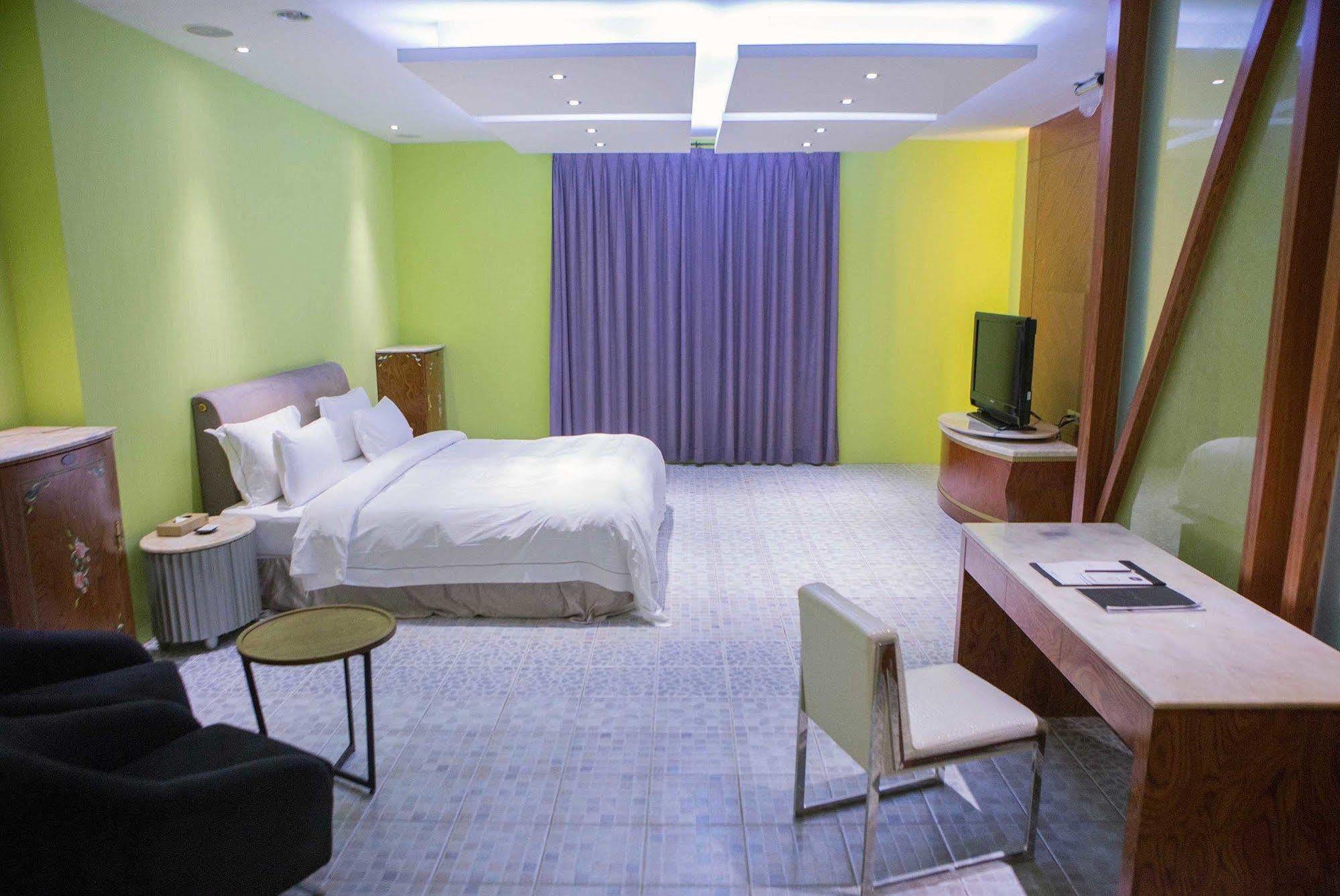 All-Ur Boutique Motel-Jhu Shan Branch Чжушань Экстерьер фото