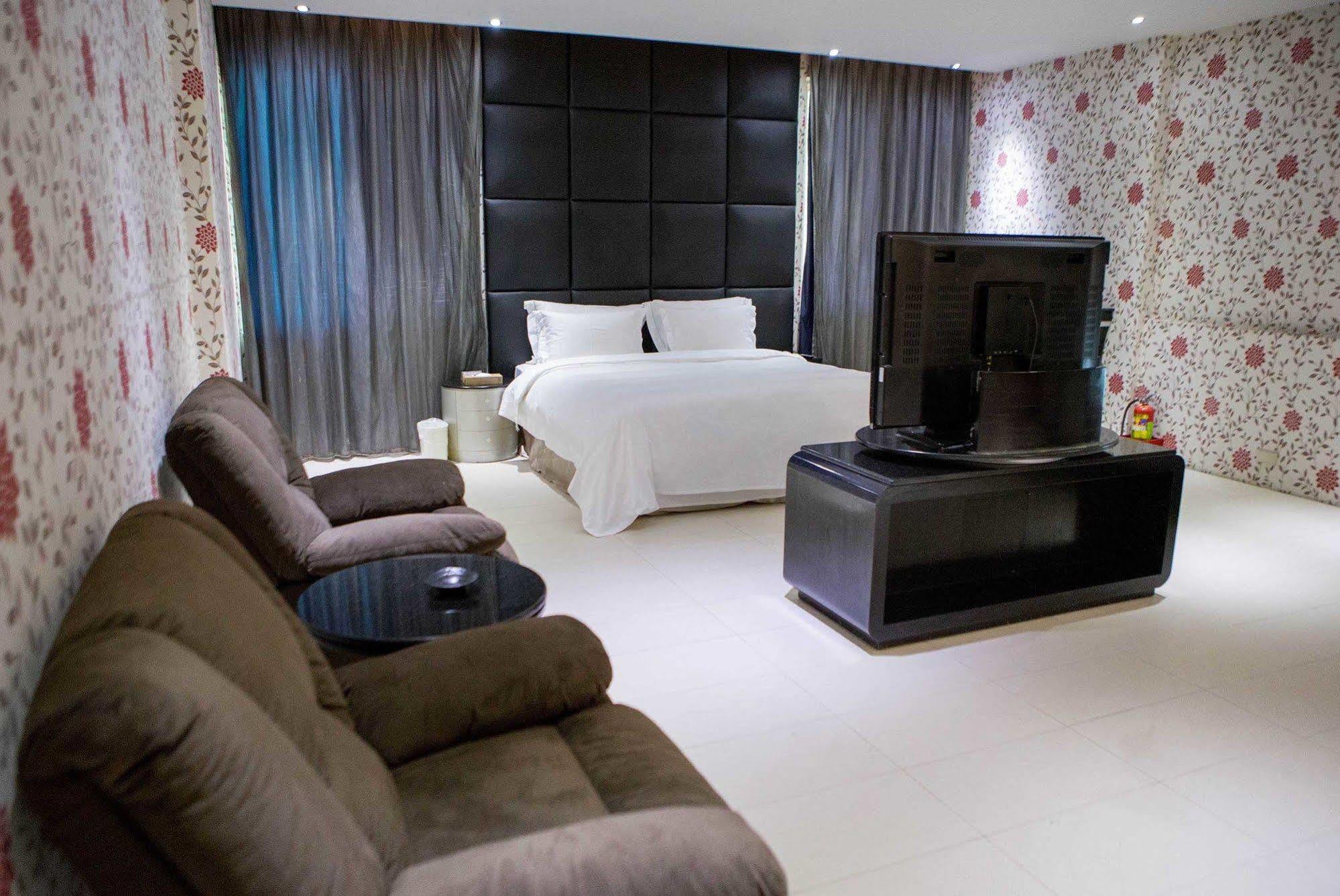 All-Ur Boutique Motel-Jhu Shan Branch Чжушань Экстерьер фото