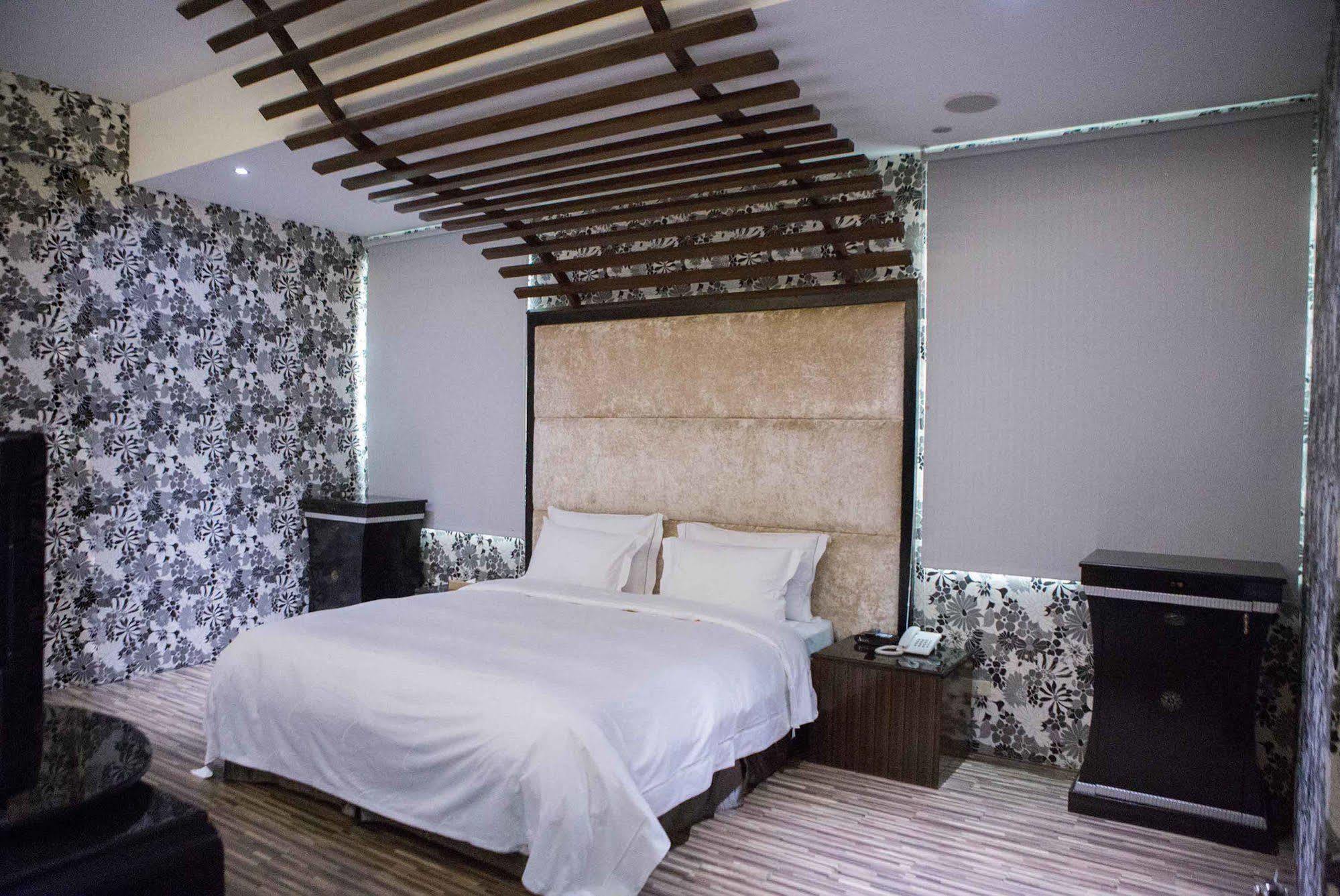 All-Ur Boutique Motel-Jhu Shan Branch Чжушань Экстерьер фото
