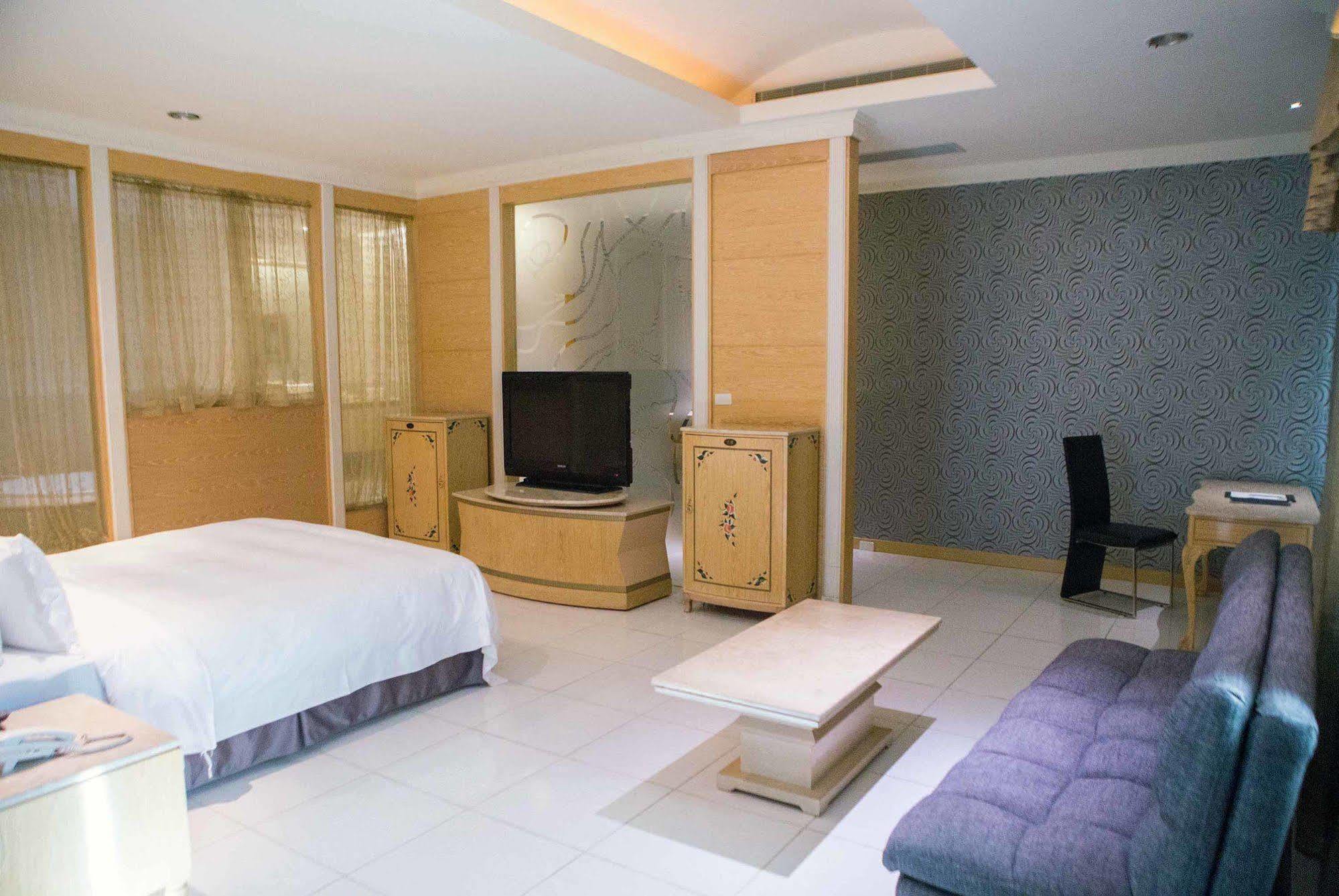 All-Ur Boutique Motel-Jhu Shan Branch Чжушань Экстерьер фото